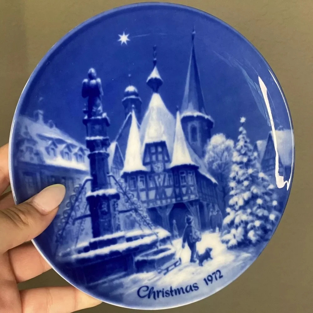 Vintage Berlin Design 1972 Christmas Eve In Michelstadt Blue China Plate